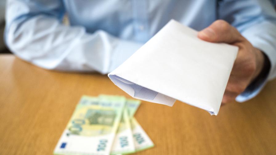 <p>Заплатите растат, но не за всички</p>