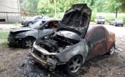 Запалиха 3 автомобила на служител от Главната инспекция по труда в Монтана