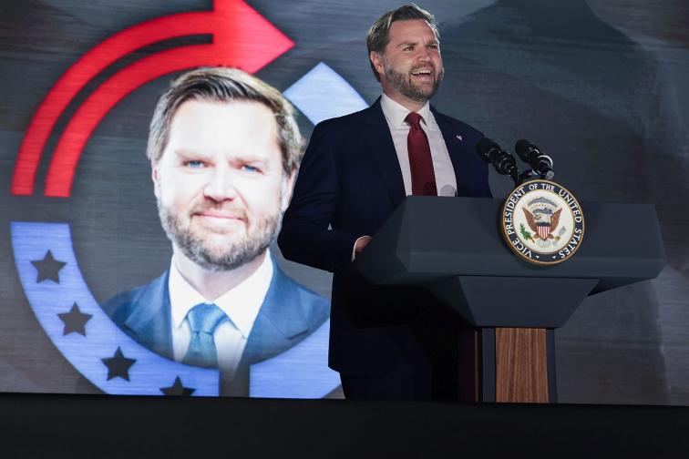 Джей Ди Ванс и Ерика Кърк