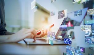 В Китай: Какво е да си влюбен в чатбот