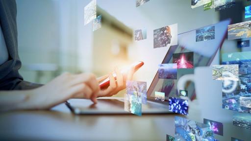 В Китай: Какво е да си влюбен в чатбот