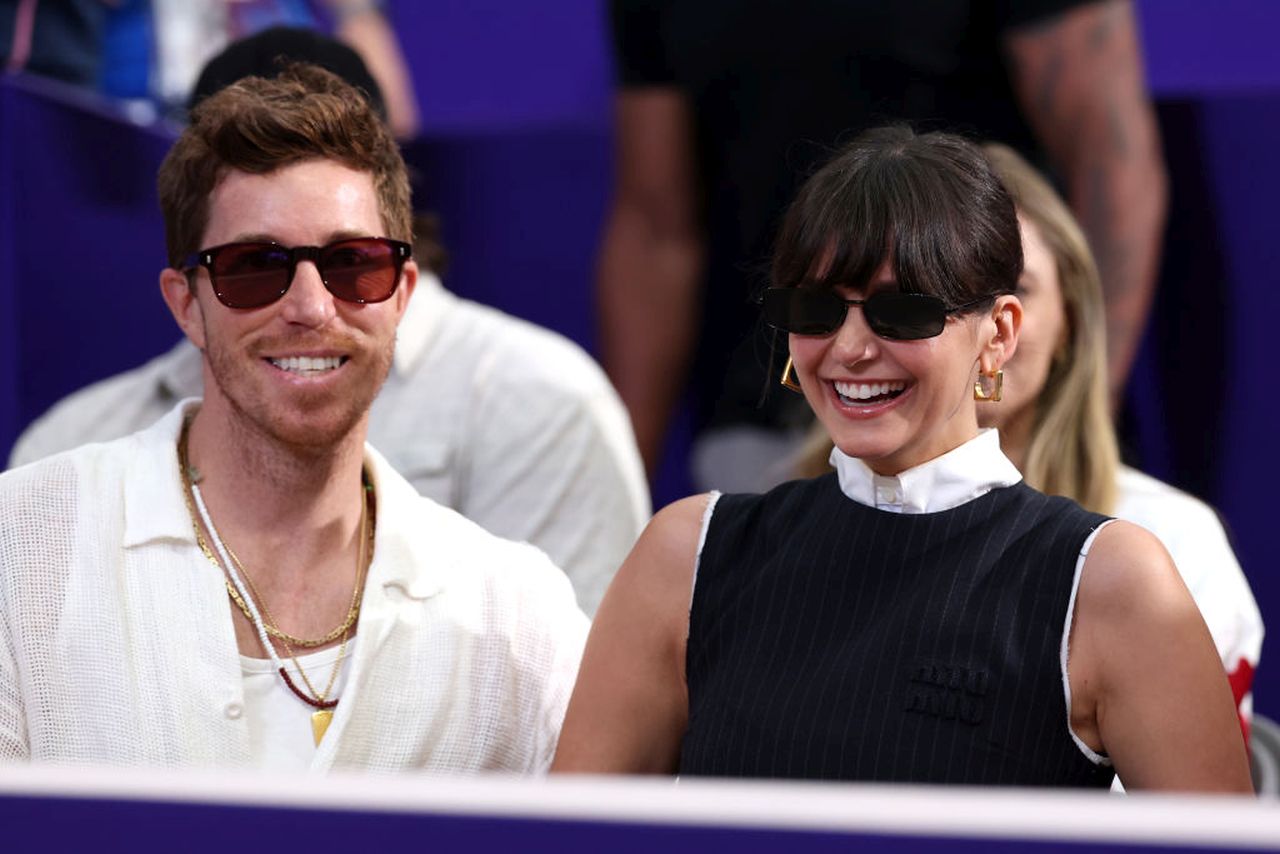 „Ще се видим в ада“: Нина Добрев се подигра брутално на Шон Уайт с Хелоуин костюм