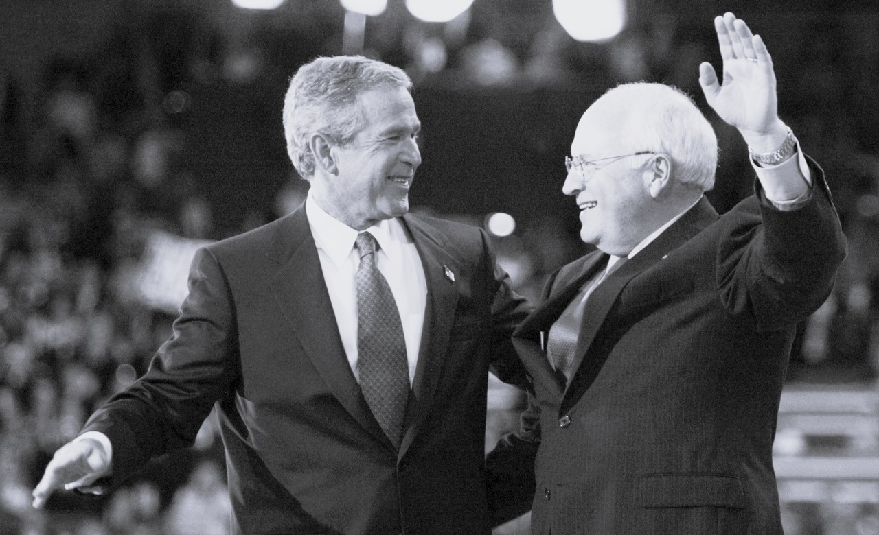 <p>Дик Чейни, твърдият консерватор, отличаващ се с настъпателния си тон, който се превърна в един от най-влиятелните и поляризиращи вицепрезиденти в историята на САЩ и който беше водещ поддръжник на инвазията в Ирак, почина на 84-годишна възраст, предаде Асошиейтед прес.</p>