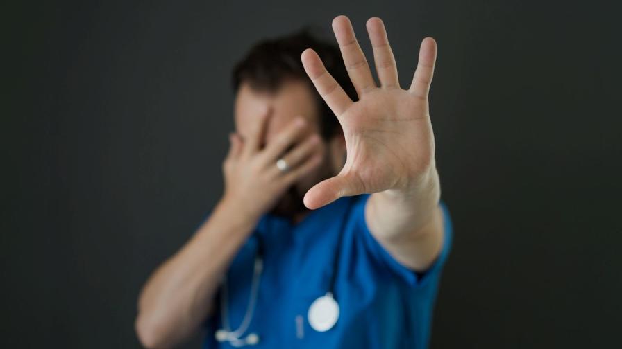 Близки на пациент пребиха фелдшер в Криводол, нападателят е задържан