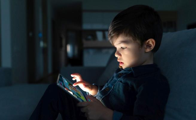 Токов удар от таблет почти уби 9-годишно дете