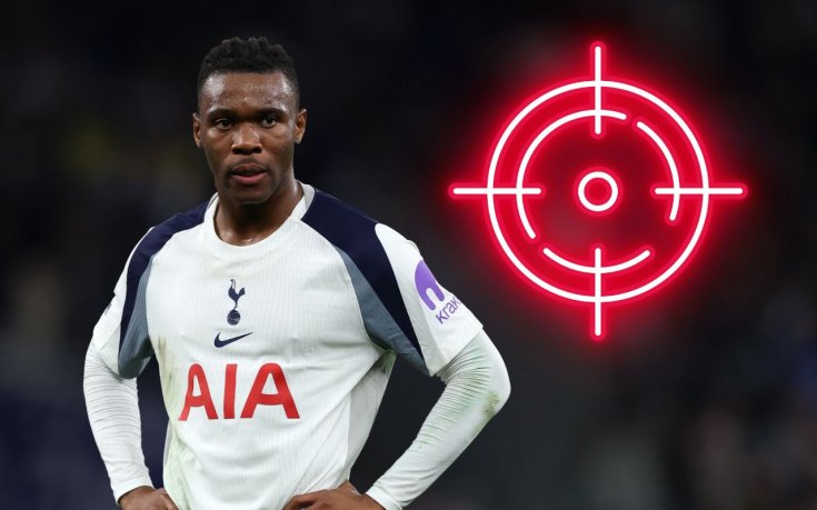 Заплашиха с пистолет звезда на Тотнъм