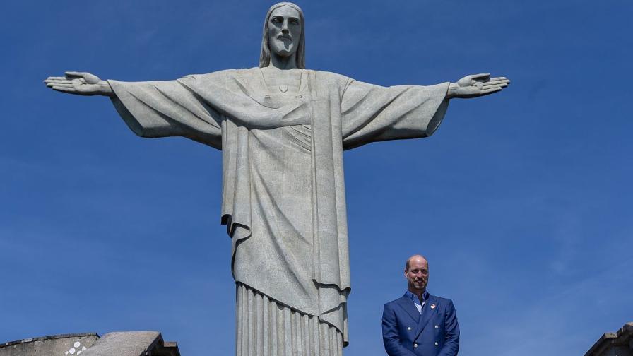 Принц Уилям през статуята на Христос Спасителя в Бразилия