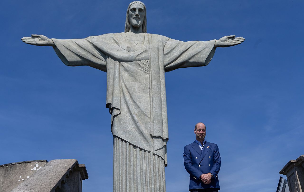 Принц Уилям пред Христос Спасителя - емоционален поклон към Даяна