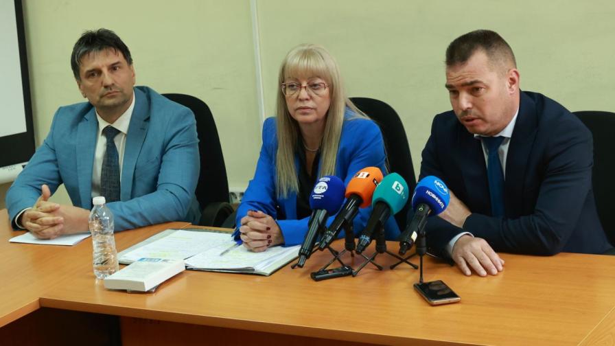 Разбиха група за трафик на мигранти, използвали фалшиви полицейски униформи