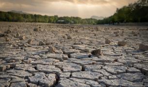 Суша, наводнения и бури - екологичната криза, пред която е изправен Иран