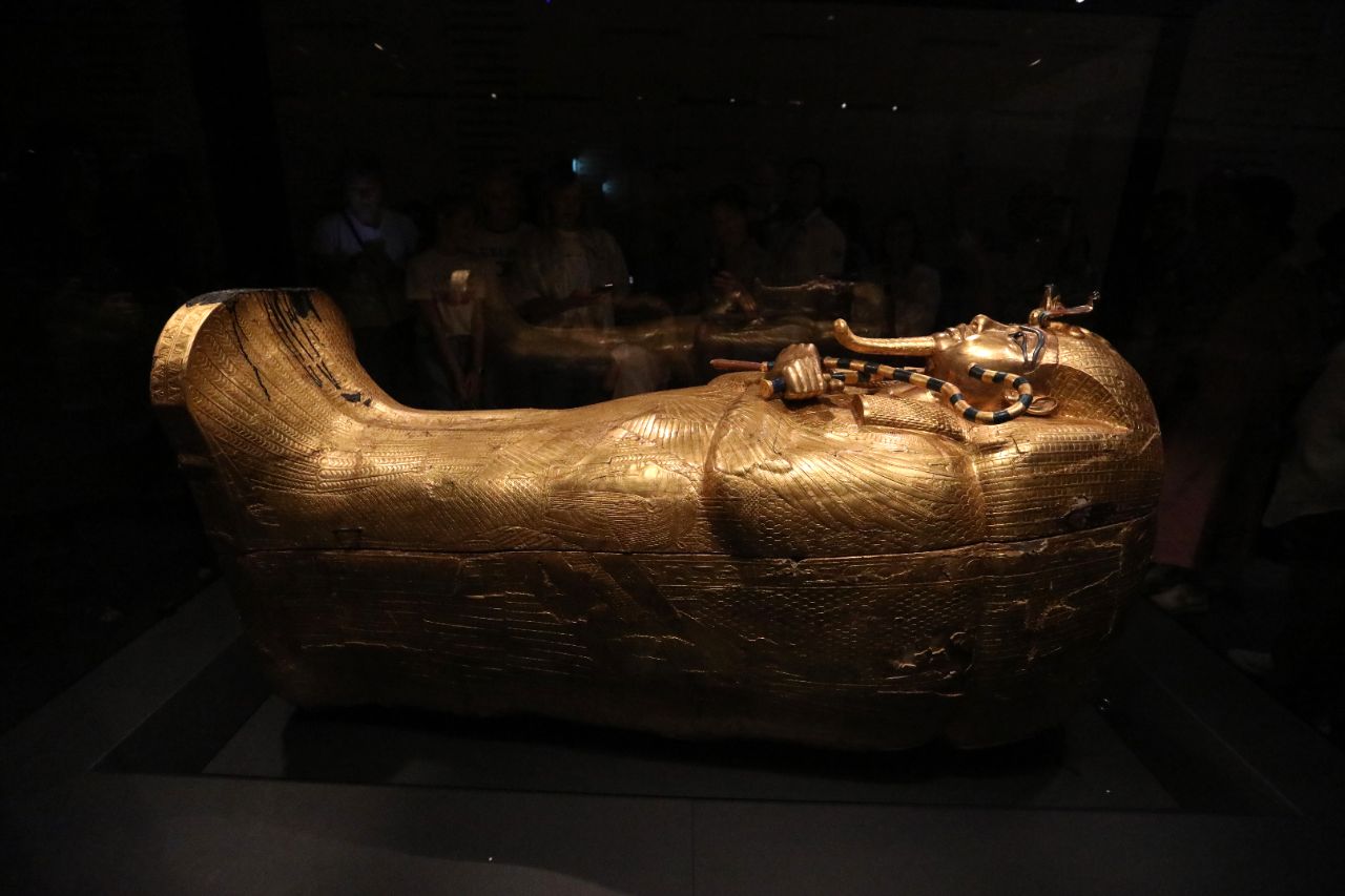 <p>Поглед към гигантския музей до пирамидите в Гиза.</p>