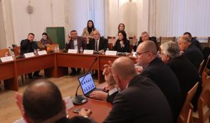 Комисията по вътрешна сигурност в НС одобри забрана за лични коли в НСО