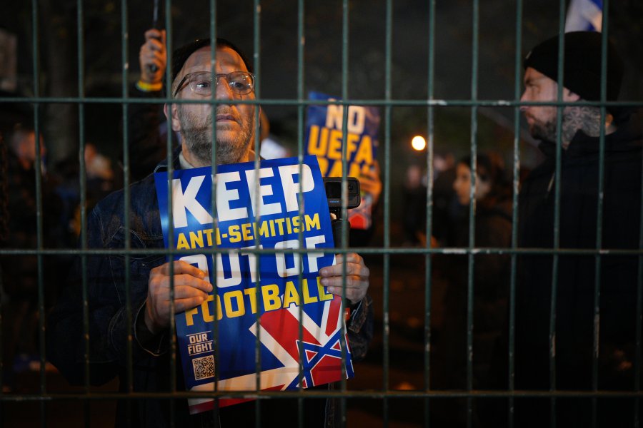 Астън Вила Макаби Тел Авив протести1