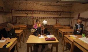 Над 40 подземни училища строят в Харковска област