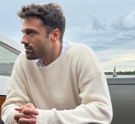 Гръцката музикална звезда Константинос Аргирос който на 19 ноември ще