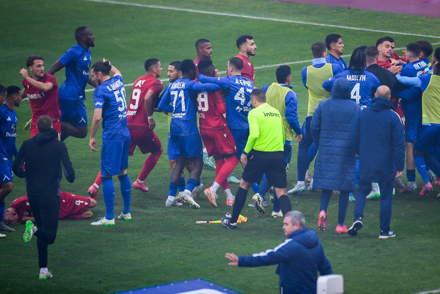 Брутално меле Левски ЦСКА1