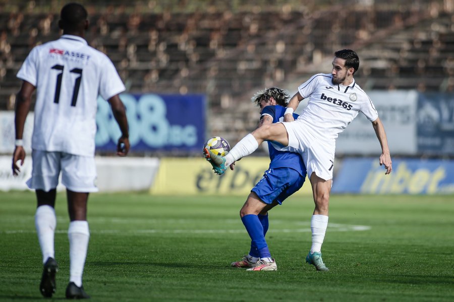 Славия Монтана1