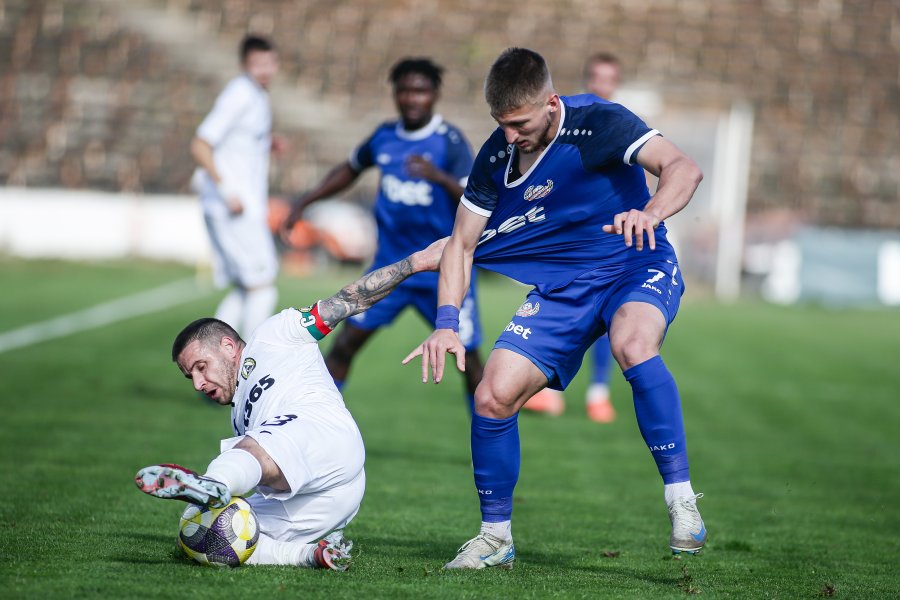 Славия Монтана1