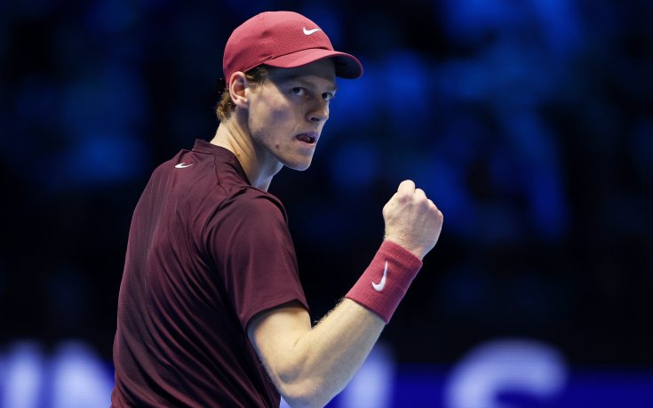 Яник Синер се класира лесно за полуфиналите в Торино