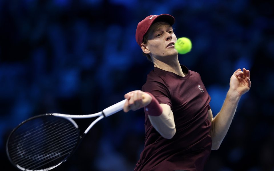 Яник Синер се класира за Финалите на АТП след успех над Алекс де Минор