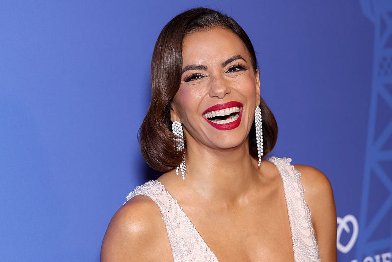 От „Отчаяни съпруги“ до икона на стила: Ева Лонгория с впечатляваща нова визия