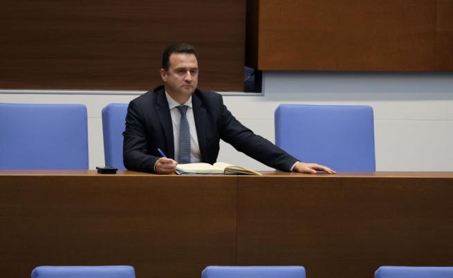 Енергийният министър: Запаси от бензин имаме за 6 месеца, от дизел за 4, а от авиационно гориво за 2 месеца