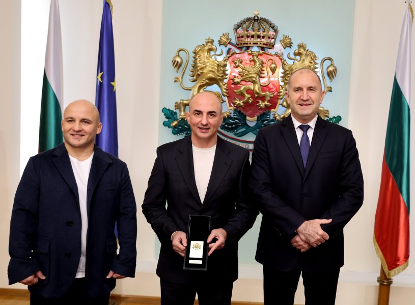 Президентът Румен Радев награди с Почетен знак изявени спортисти1