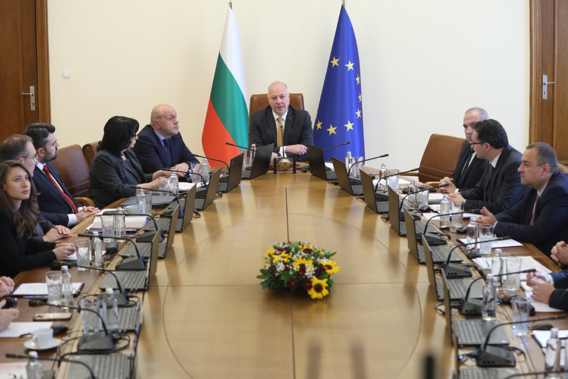 Планират държавен дълг от 49 млрд. евро през 2028 г.