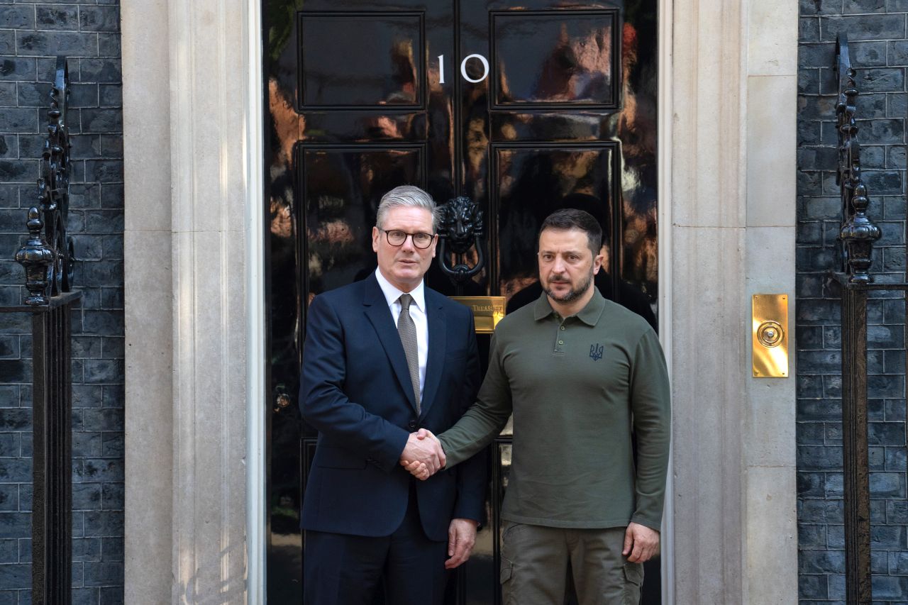 <p>Премиерът на Великобритания Киър Стармър и президентът на Украйна Володимир Зеленски</p>