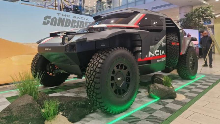 <p>Пустинно чудовище на четири гуми: Dacia за &bdquo;Дакар&ldquo; развълнува София&nbsp;</p>