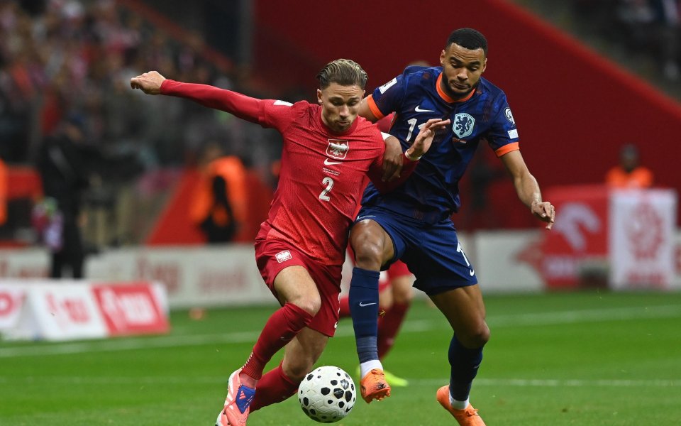 Нидерландия не успя да победи Полша, но на практика си гарантира Мондиал 2026