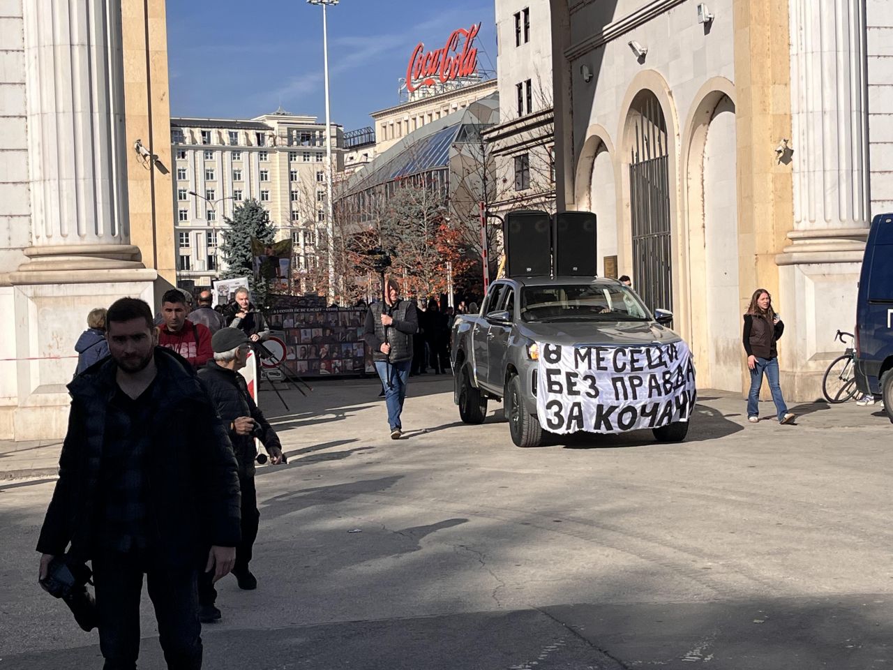 <p>В македонската столица Скопие тръгна &bdquo;Маршът за ангелите&ldquo; &ndash; протестно шествие в памет на 63-мата младежи, загинали при пожара в дискотека &bdquo;Пулс&ldquo; в Кочани на 16-ти март тази година.</p>