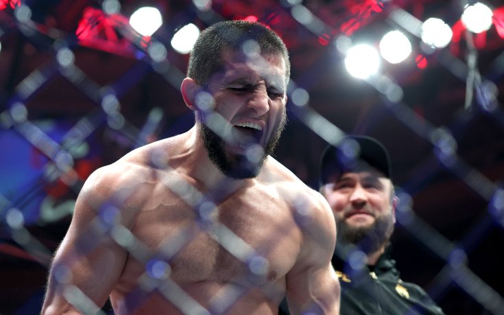 Махачев смаза шампиона и грабна втора титла в UFC