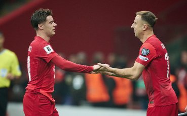 Полша се спаси с късна драма, осигури си бараж