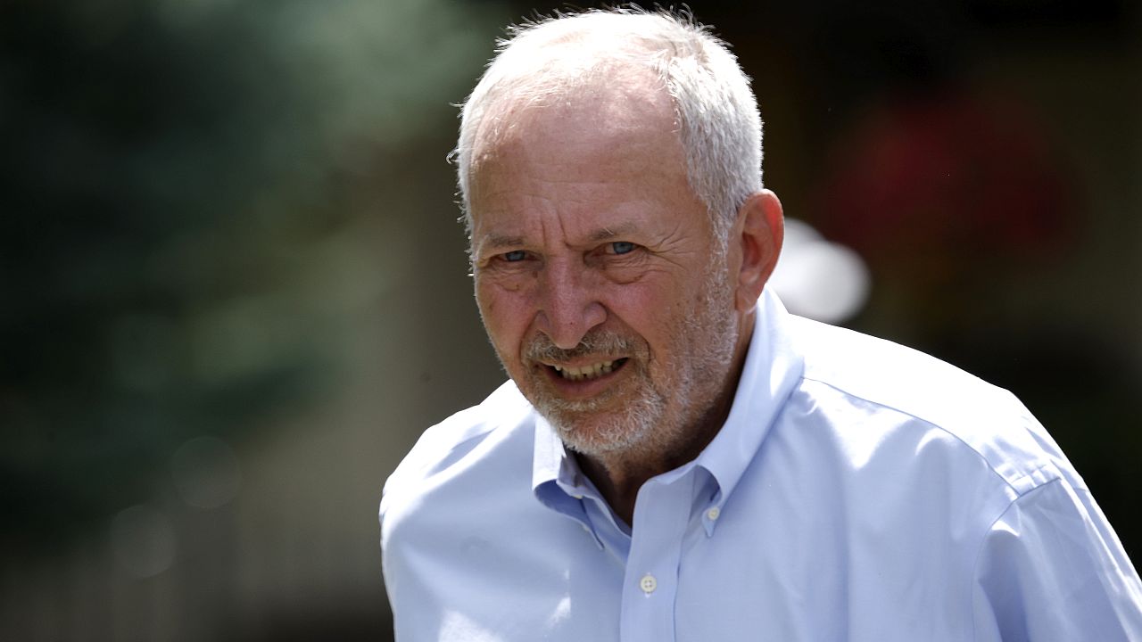 Лари Съмърс се оттегля след скандал с Епстийн: Дълбоко се срамувам