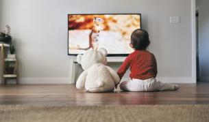 <p>&quot;Позволявам на бебето си неограничено време пред екрана&quot;</p>