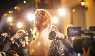 Какво означава „парасоциален“ и защо Кеймбридж го избра за дума на годината?