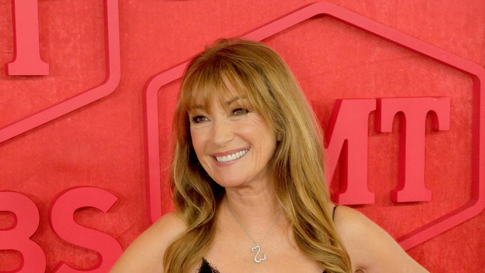 „70 е новото 50“: Джейн Сиймор — урок по любов, смелост и красиво остаряване (СНИМКИ)