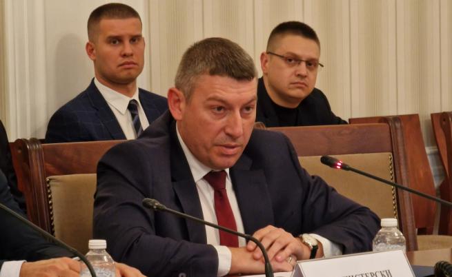 Изслушaха шефа на ДАНС Деньо Денев за последиците от санкциите над активите на 