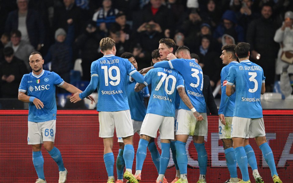 Наполи се върна на върха след успех над Аталанта