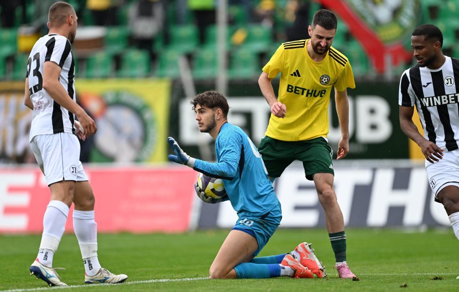 Добруджа Локомотив Пловдив1