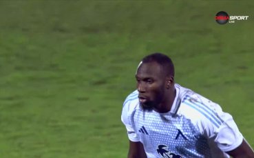 И Сангаре вкара на Монтана, разписа се от дузпа - 5:1 за 