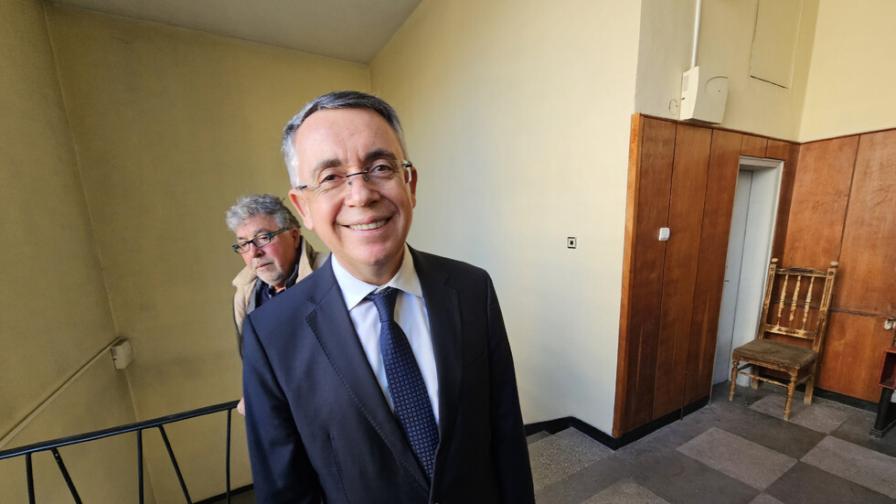 <p>Бившият кмет на Кърджали Хасан Азис обяви делото срещу него за &quot;бухалка&quot;</p>