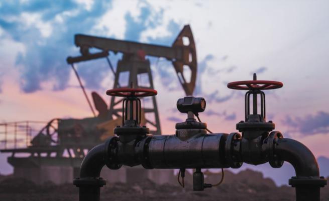 САЩ свалиха санкциите за купуването на руски суров петрол и нефтопродукти