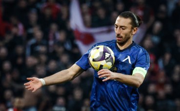 Защитник на Левски увърта за нов договор