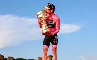 Саймън Йейтс изненадващо прекрати кариерата си