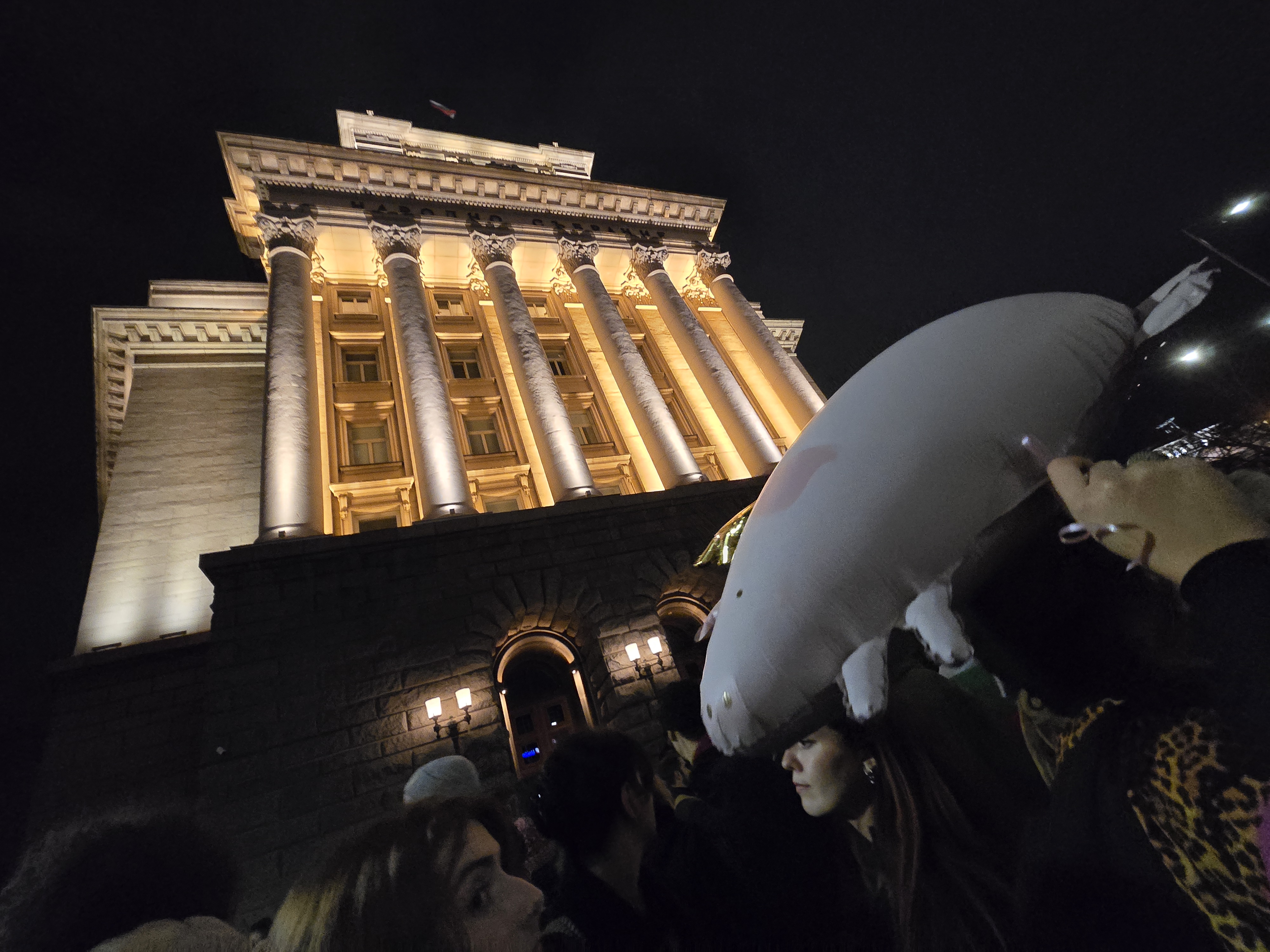 <p>Протест срещу Бюджет 2026 - "Триъгълникът на властта" под обсада.</p>