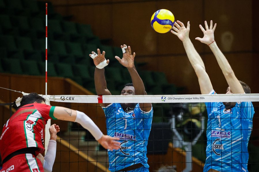 ВК Нефтохимик 2010 Бургас ВК Черно море1