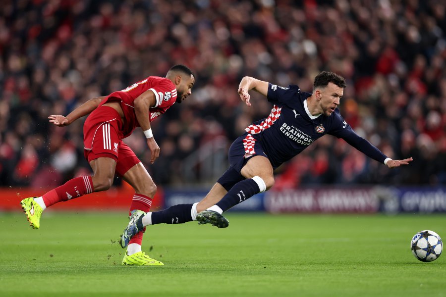 Ливърпул ПСВ Айндховен1