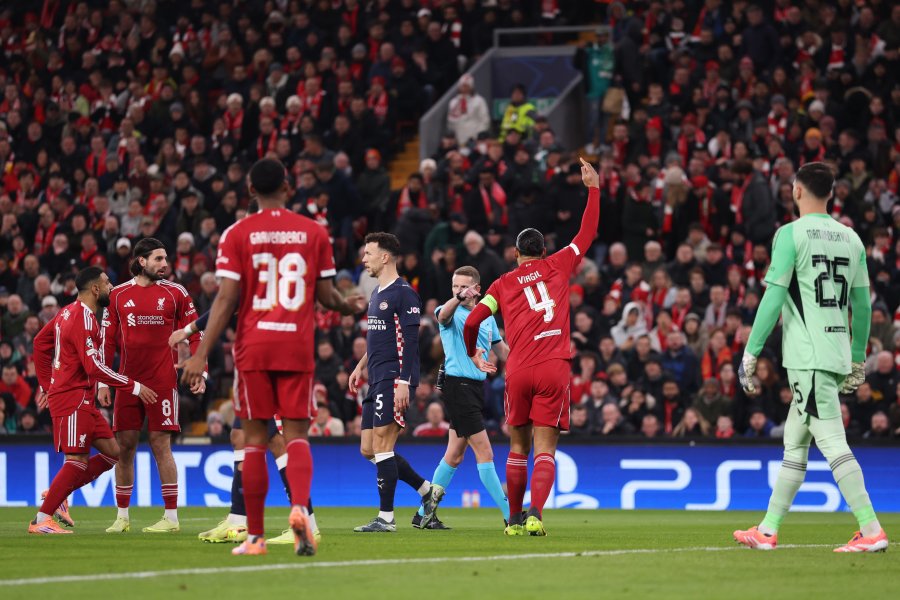 Ливърпул ПСВ Айндховен1